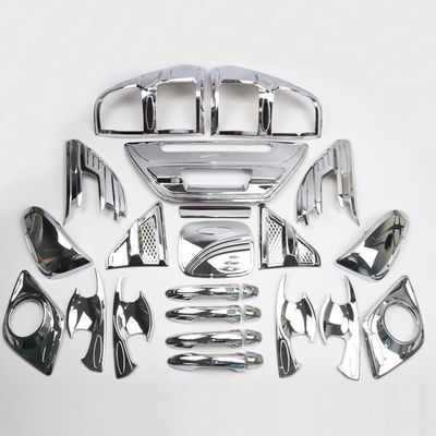 Ruban en plastique écologique de kit de Chrome de voiture et couleur noire pour Hilux Revo 2015+