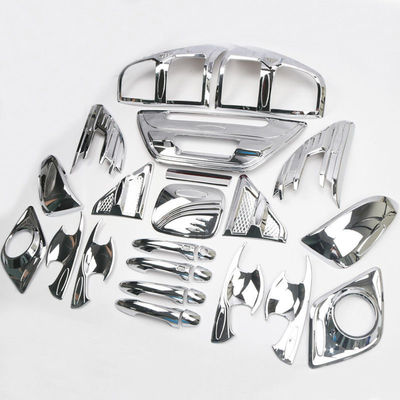 Ruban en plastique écologique de kit de Chrome de voiture et couleur noire pour Hilux Revo 2015+