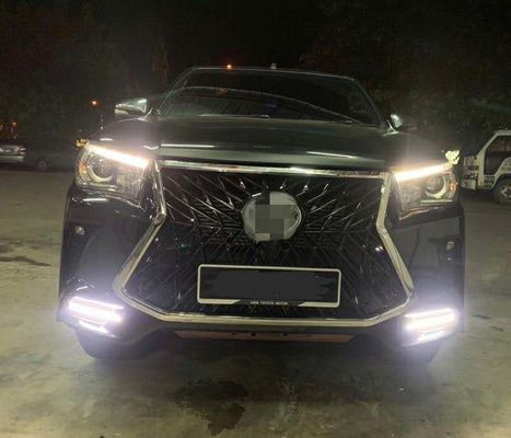 Kits de luxe de corps de garde de protecteur de pare-chocs avant de style pour Hilux Revo/Rocco