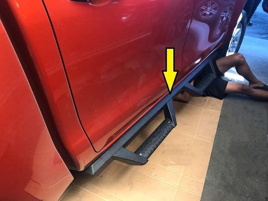 Panneaux de fonctionnement de Wholesale Metal Custom de fabricant d'OEM, barres d'étape de camion pour Hilux LC NP300 Isuzu Triton