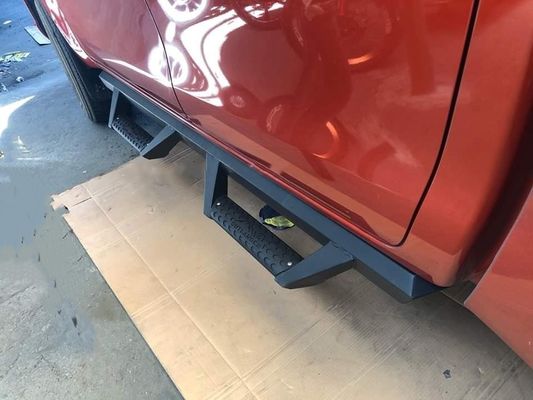Panneaux de fonctionnement de Wholesale Metal Custom de fabricant d'OEM, barres d'étape de camion pour Hilux LC NP300 Isuzu Triton