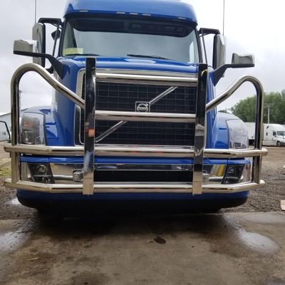 Pare-chocs de camion semi-remorque de style nouveau et robuste d'usine Dongsui, garde-cerfs d'origine pour Freightliner Cascadia, Volvo, International Prostar, Kenworth, Peterbilt, Mack Pinnacle