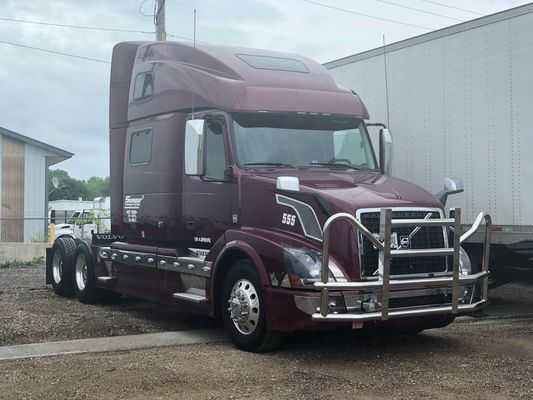 Pare-chocs de camion semi-remorque de style nouveau et robuste d'usine Dongsui, garde-cerfs d'origine pour Freightliner Cascadia, For Volvo, International Prostar, Kenworth, Peterbilt, Mack Pinnacle