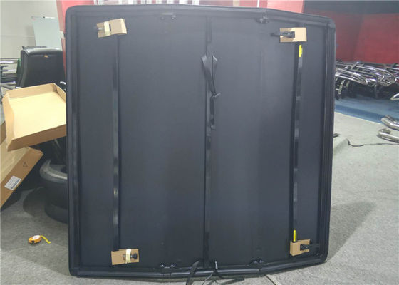 Couvre-lit triple mou de Tonneau de PVC 12 mois de garantie pour Toyota Hulix Revo