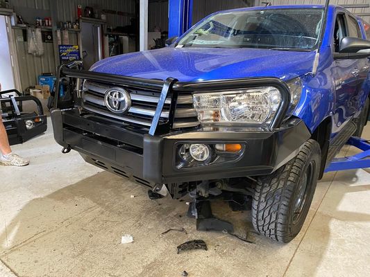 Acier Front Bull Bar For Toyota Hilux Revo Vigo Nissan Navara Np de Wholesale Powder Coated de fabricant d'OEM 300 D40