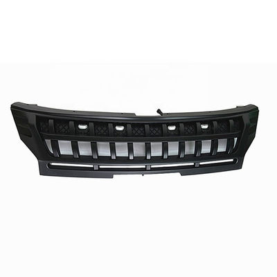 Le véhicule Front Grill 4x4 de Mitsubishi Triton L200 reprennent avec la lumière