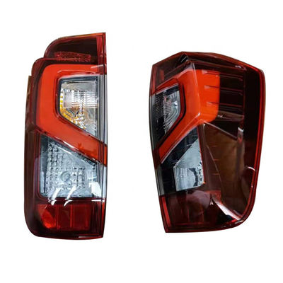 Le débouché d'usine sélectionnent vers le haut de la lumière de queue de phare de LED pour Nissan Navara 2021 accessoires arrière automatiques