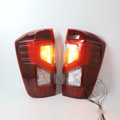 Le débouché d'usine sélectionnent vers le haut de la lumière de queue de phare de LED pour Nissan Navara 2021 accessoires arrière automatiques