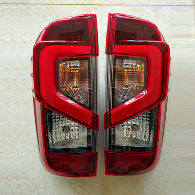ABS courant automatique LED de phare de lumière imperméable de queue pour Nissan Navara